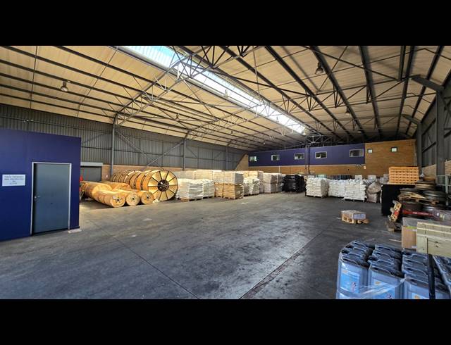 2,990M² WAREHOUSE FOR SALE IN SPARTAN